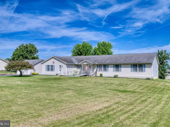 26 E Bethany Rd, Newmanstown, PA 17073