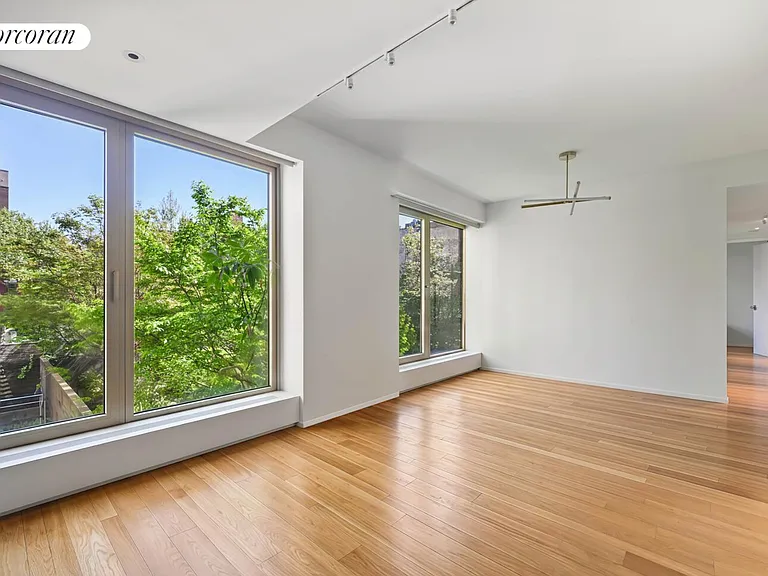 75 Kenmare St #3J — Photo 4