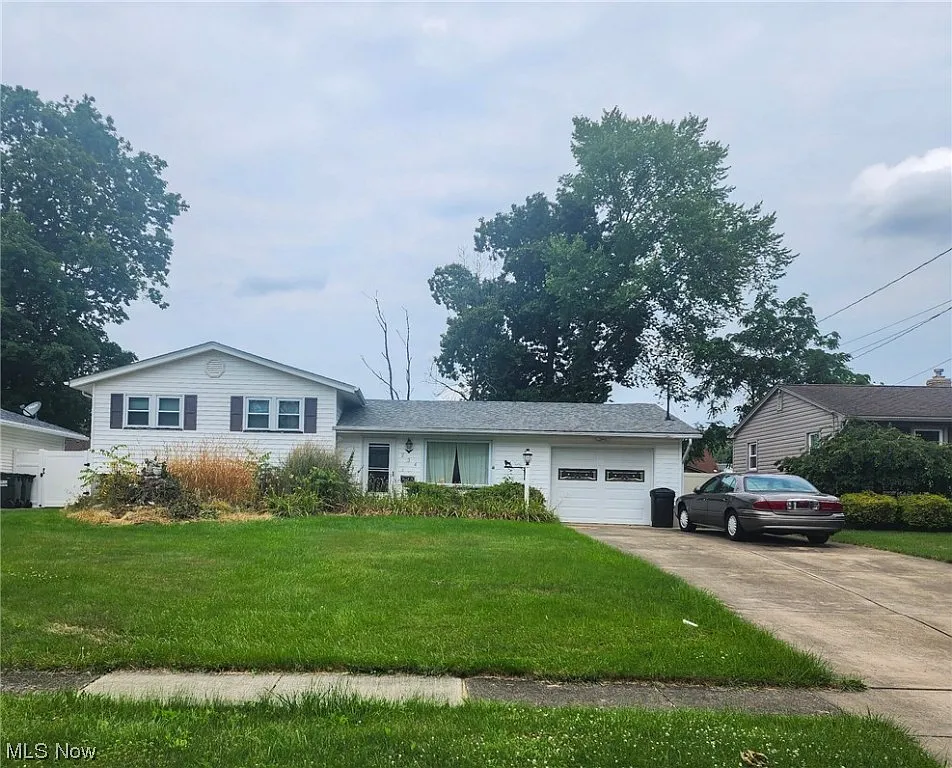 234 Argyle Ave photo 1