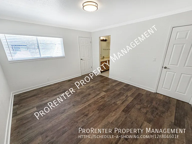 975 E Essex Court Way #3 — Photo 16