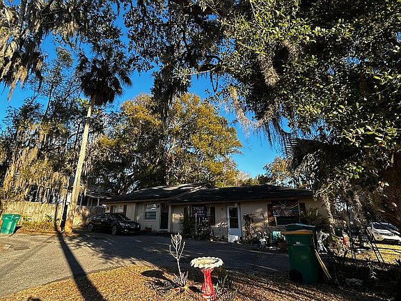 5th image of 203 N Seminole Ave