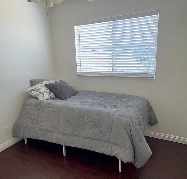 2226 Lewis Ave — Photo 10