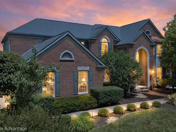 44559 White Pine Cir E, Northville, MI 48168
