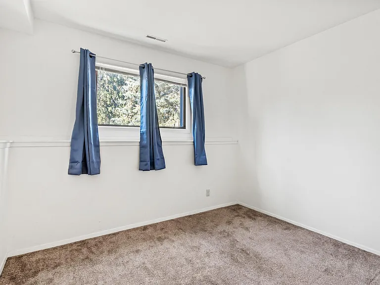 1302 N Gammon Rd — Photo 18