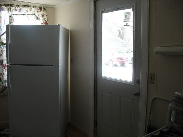 2nd image of 1015 Illinois St