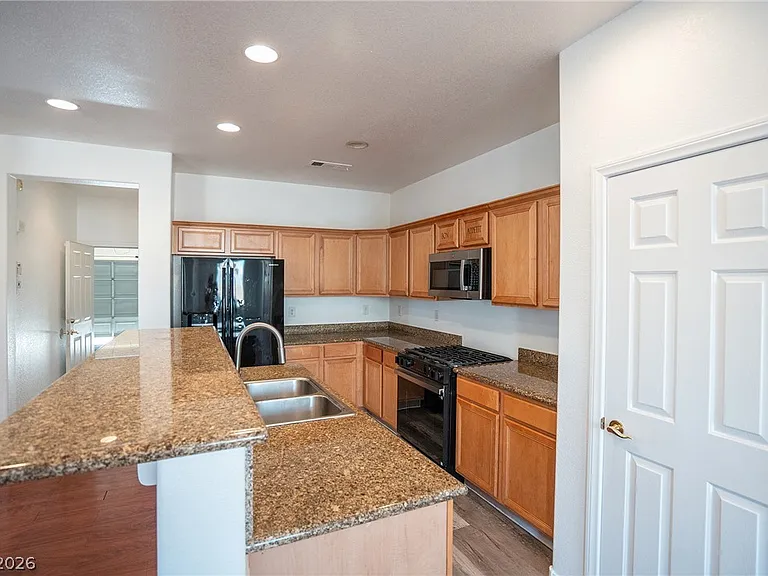 9068 Bold Venture Ct — Photo 4