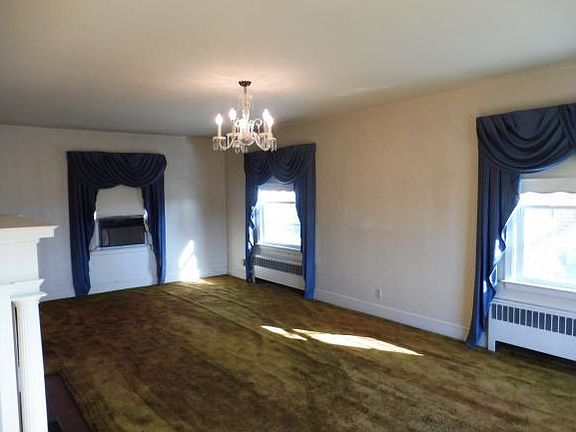 4th image of 1232 Catawba St