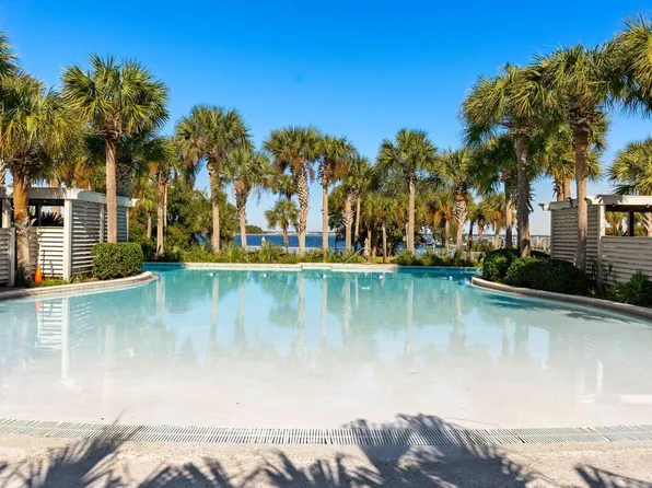 1326 Miracle Strip Pkwy #302, Fort Walton Beach, FL 32548