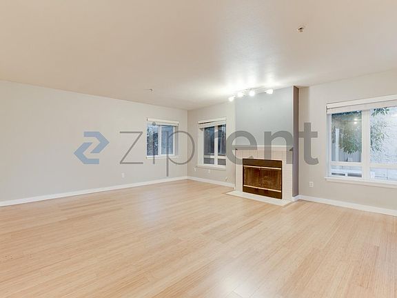 4th image of 2419 8th Ave N APT 202