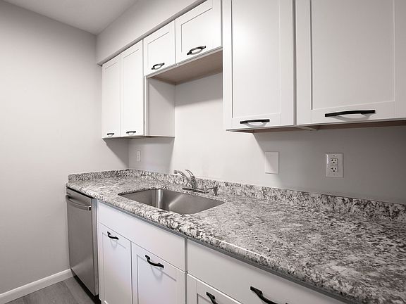 2nd image of 4251 SW 21st Pl APT L