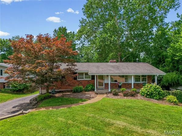 11706 Doverhill Dr, Saint Louis, MO 63128