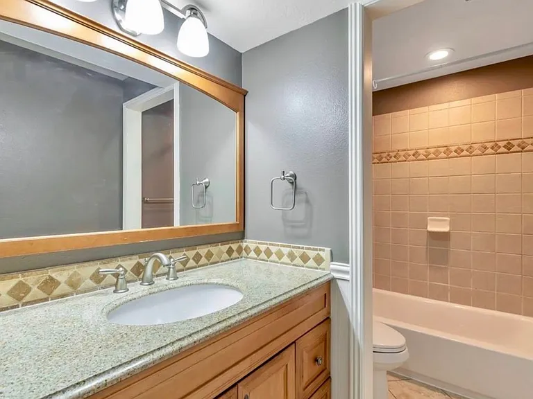 1906 W Pointe Meadow Loop — Photo 12