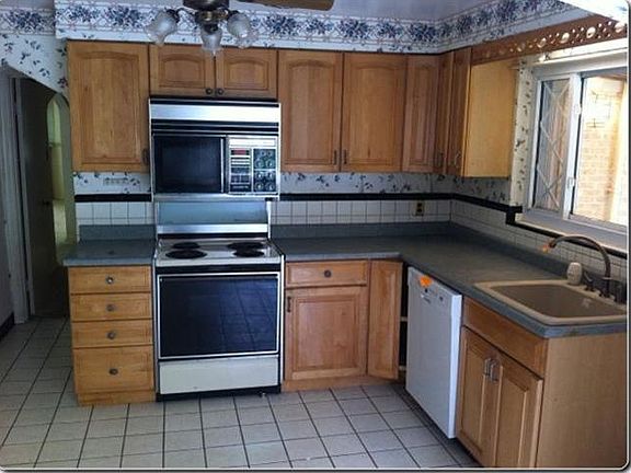 5th image of 6506 Edwood Ave