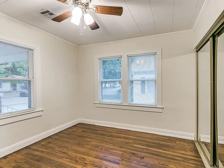 625 W Dewey St — Photo 16