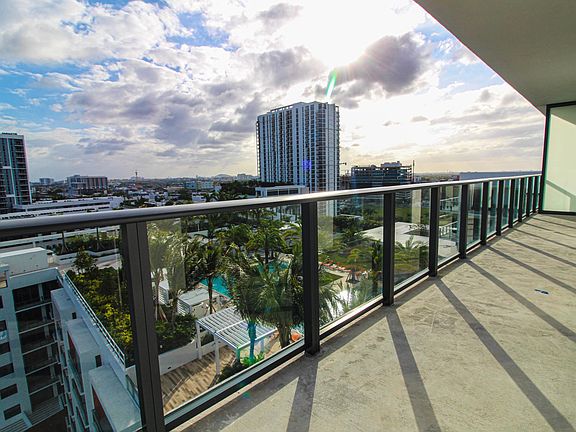 2nd image of 2159 N Bayshore Dr #1104
