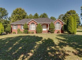 5 Sunrise Ln, Fayetteville, TN 37334