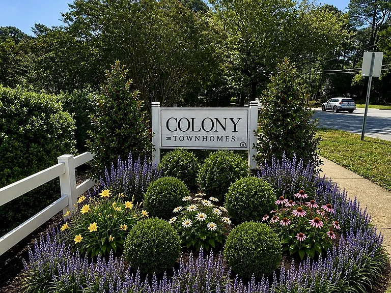 Colony Townhomes — Photo 12