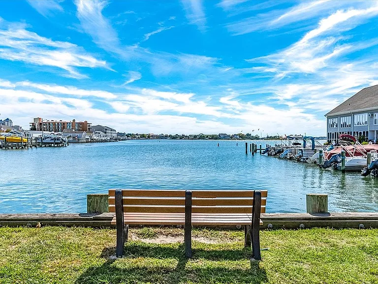 322 Bayshore Dr #2W — Photo 30