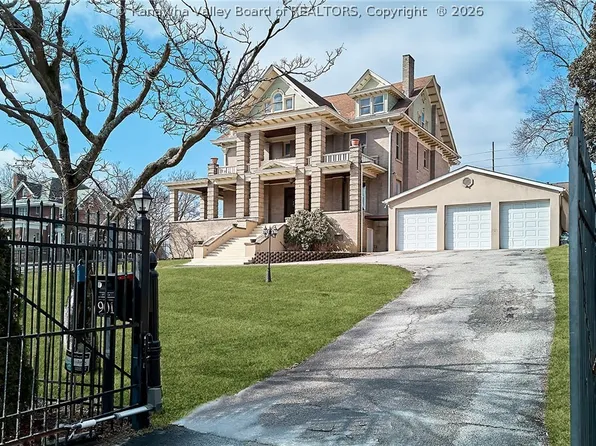 901 Edgewood Dr, Charleston, WV 25302