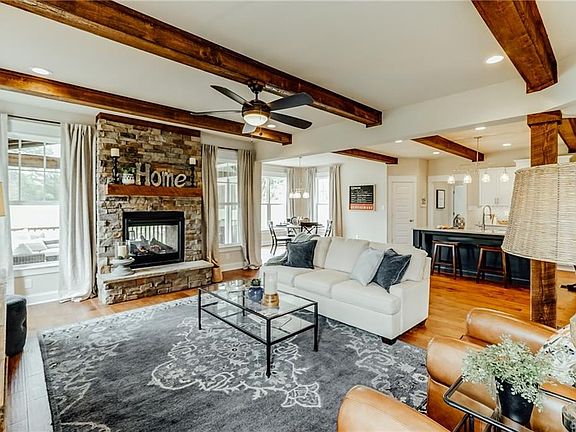 5th image of 4701 Kings Pond Dr