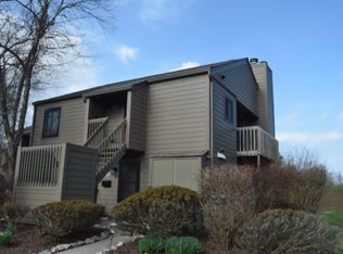 9335 S Lake Ridge Dr #Dm175, Bloomington, IN 47401