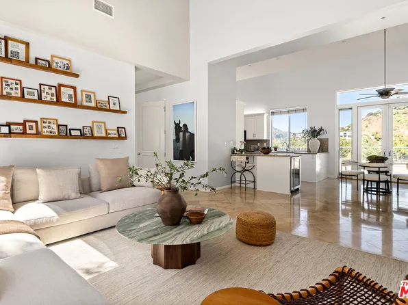 2671 Astral Dr, Los Angeles, CA 90046