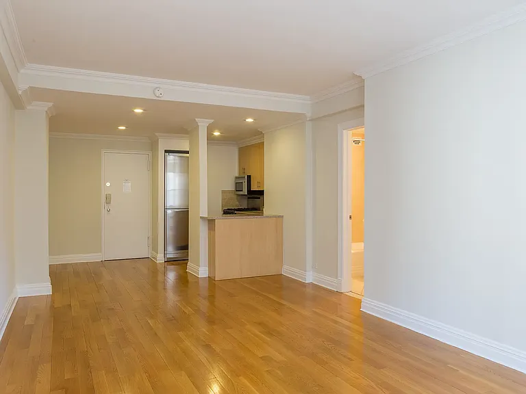 41 Park Ave #6F — Photo 2