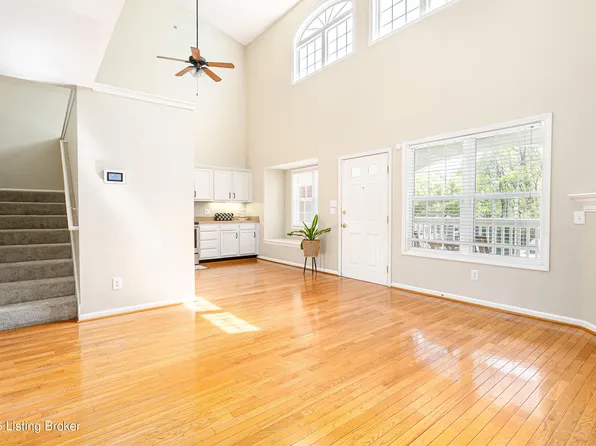 250 Crescent Hill Pl APT 201, Louisville, KY 40206
