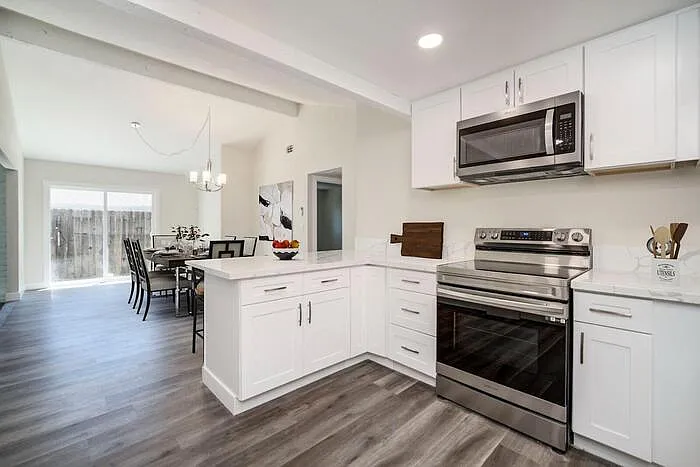 3 bed, 2.0 bath, 1280 sqft, $2,630 — Photo 4