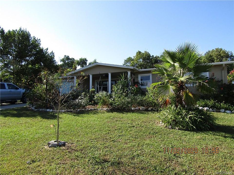 1st image of 10 Melissa Dr