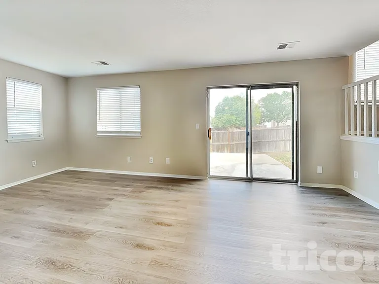 12789 Elm St — Photo 3