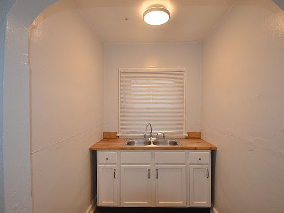 5th image of 1120 Lexington Ave
