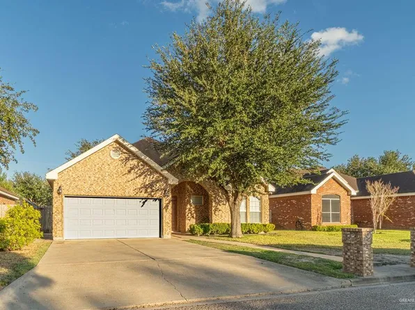 1018 N Boston College Dr, Edinburg, TX 78541