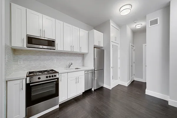 Rented by Cooper & Cooper Real Estate | media 16