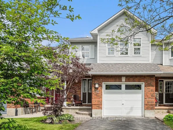 52 Blackdome Cres, Ottawa, ON K2T 1A9