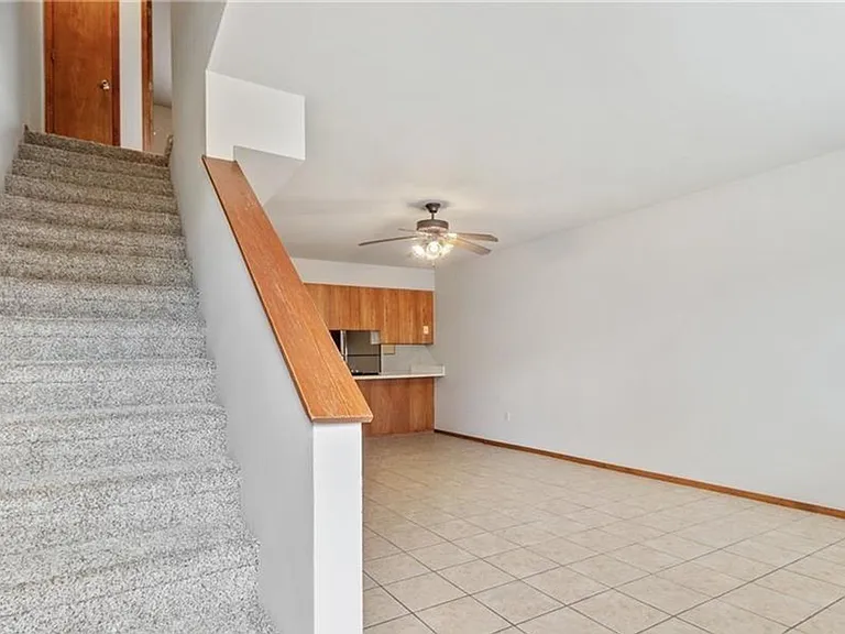 250 N Madison St #B — Photo 10