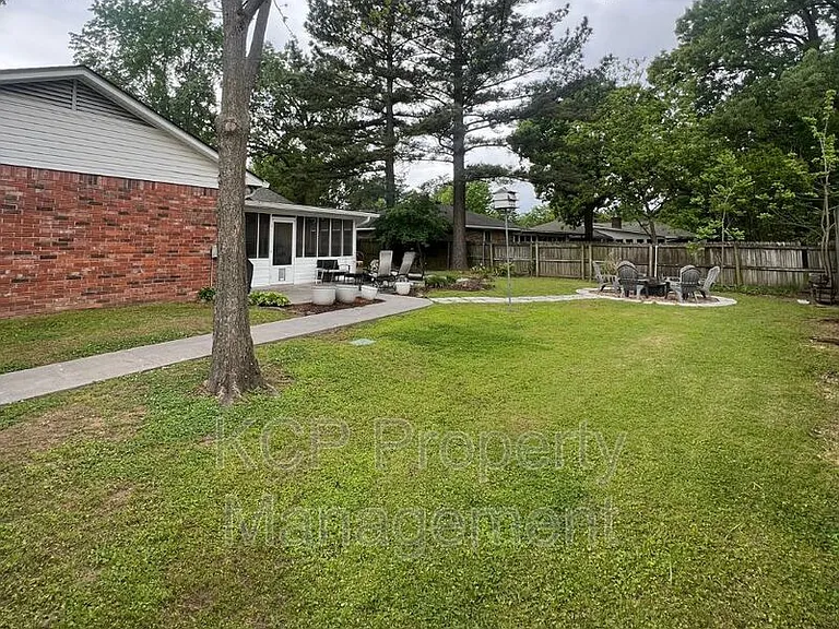 10511 Meandering Way — Photo 28