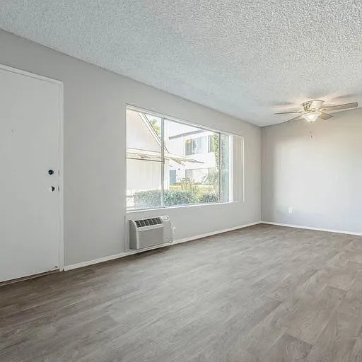 The Arches Apartments — Photo 14
