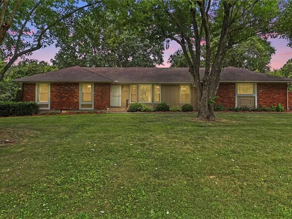 25322 Lone Pine Dr, Cleveland, MO 64734