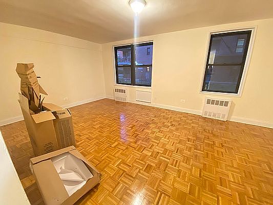 1st image of 144-20 41st Ave #1002