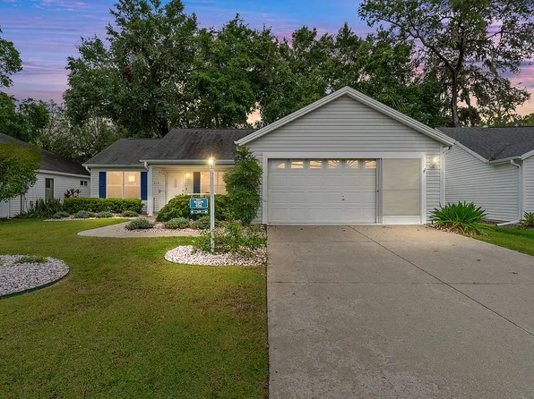 916 Ventura Dr, Lady Lake, FL 32159