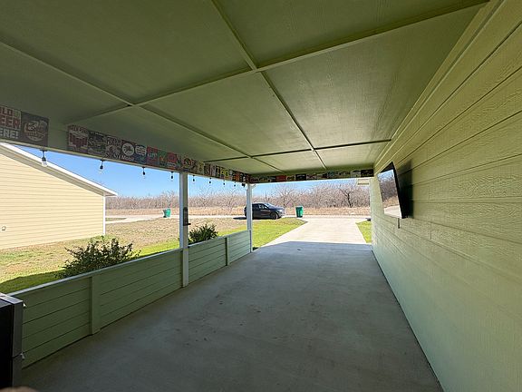 4th image of 144 Bridlewood Ln