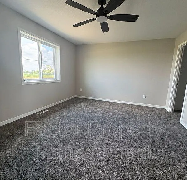 3208 Scotch Ln — Photo 8