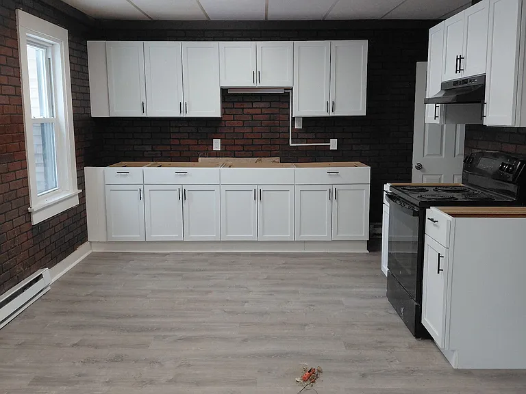 1328 Main St — Photo 1