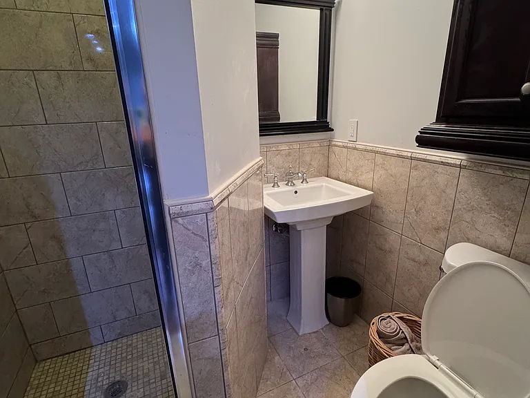 2316 Brown Ave #G — Photo 7