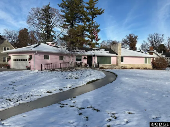 1915 Nye Dr, Fremont, NE 68025