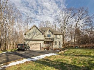 412 Drakestown Rd, Long Valley, NJ 07853