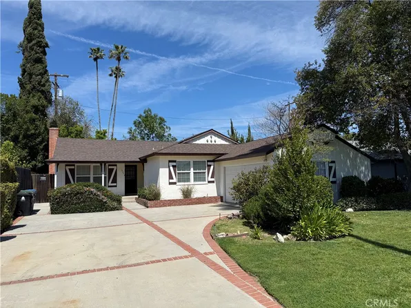 19945 Hatton St, Winnetka, CA 91306