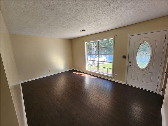 5th image of 1115 Kaolin Dr