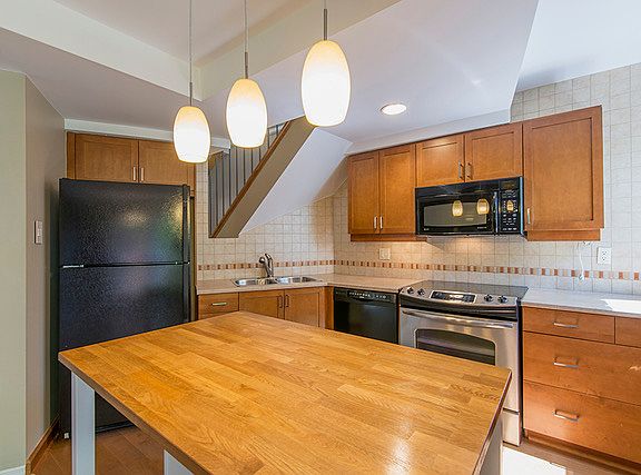 4th image of 250 Fountain Pl #126E